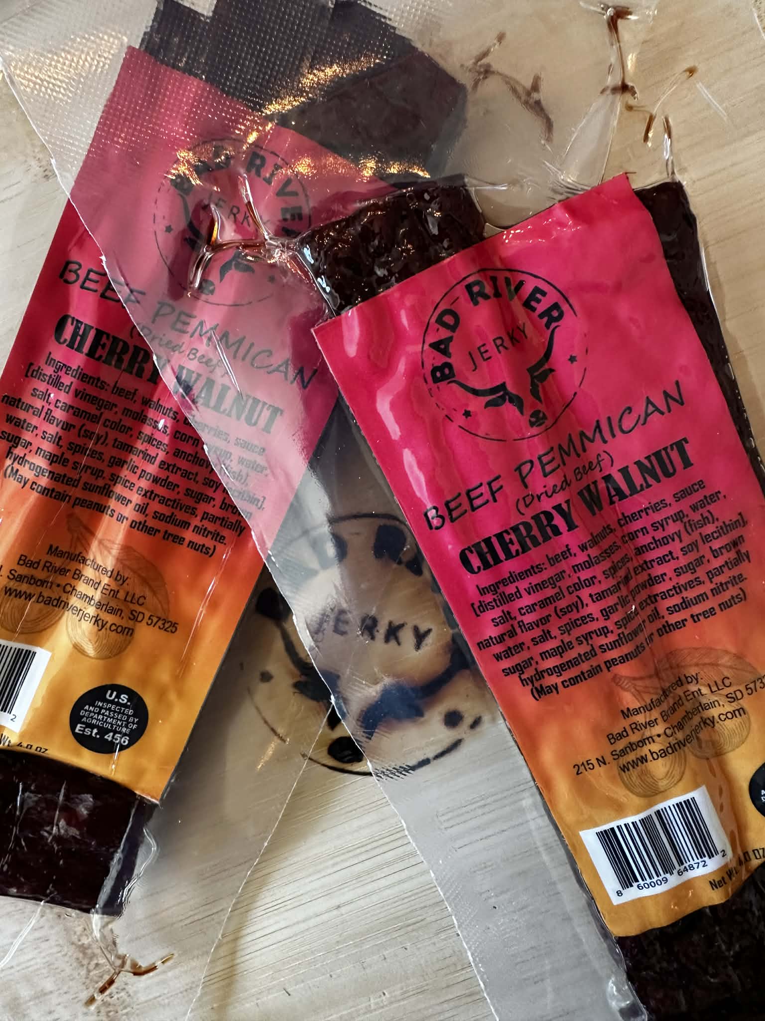 Cherry walnut pemmican – nutty high-protein snack with fruit flavor